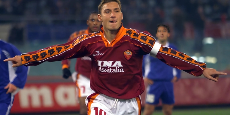 Totti là tượng đài"bất khả xâm phạm" của Roma