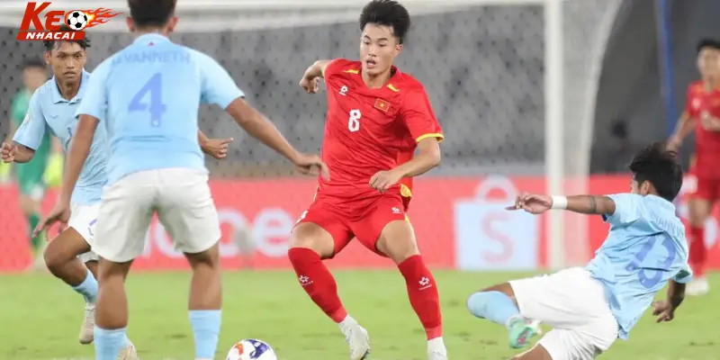 Trận bán kết đầy cảm xúc trước Philippines